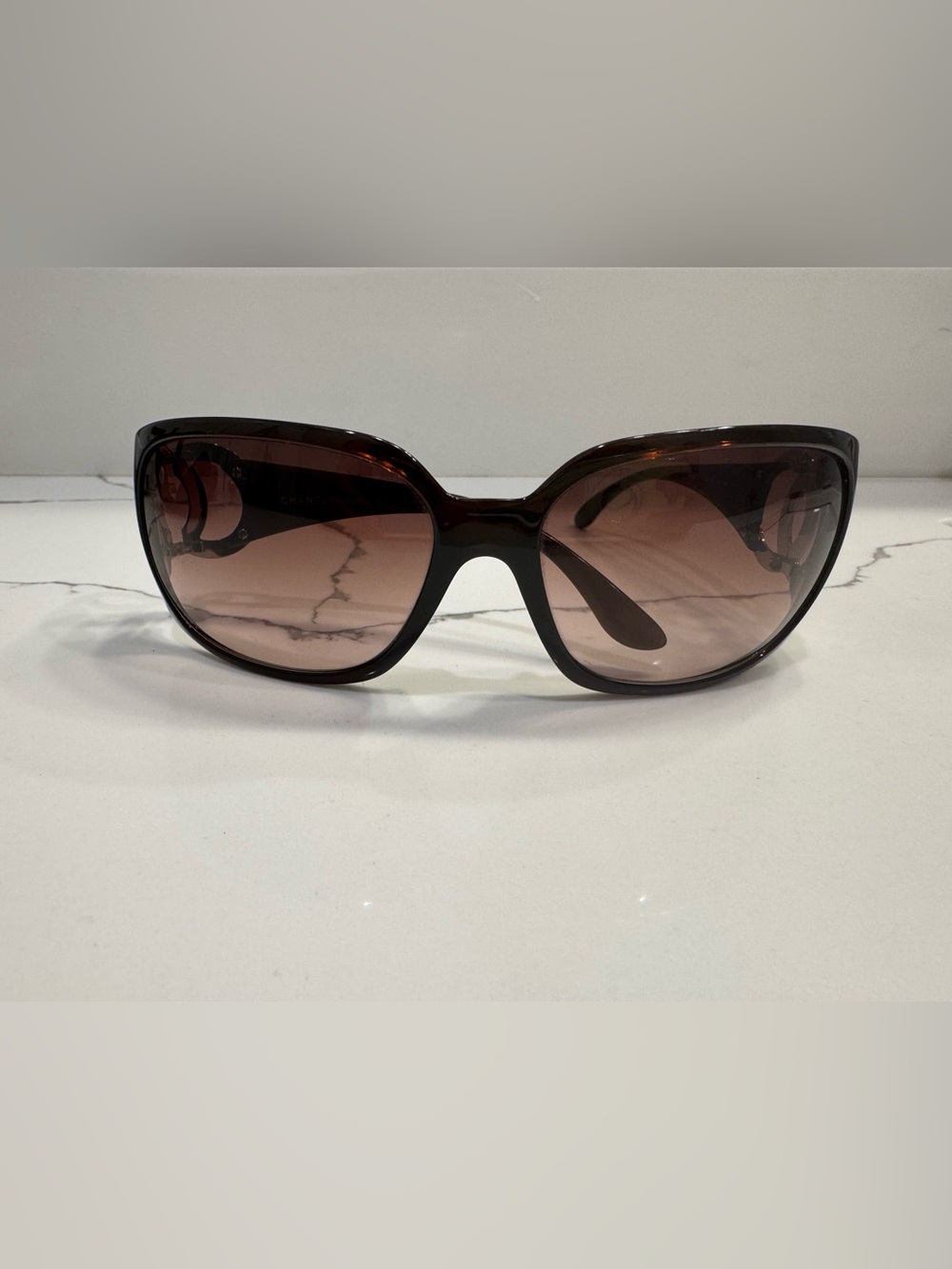 CHANEL Brown Gradient Oversized Sunglasses with Dark Tortoiseshell Frame